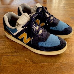 Mens New Balance 574 size 10.5. Good condition well maintained.